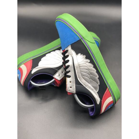 Vans Off The Wall Men\'s X Marvel Old Skool Shoes - Avengers Multi main image 6